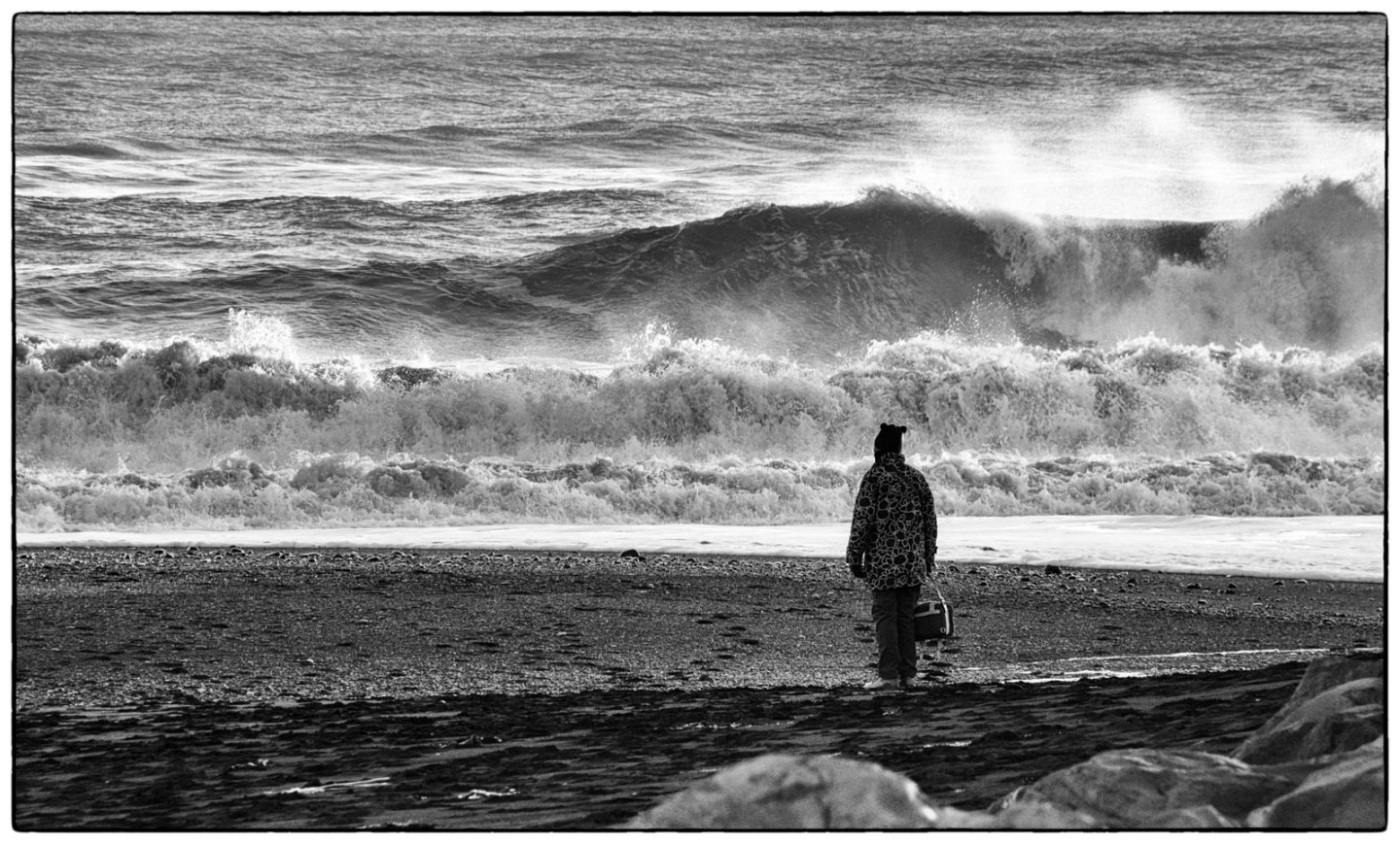 Dominic Rouse Lens-Artists Challenge #381 – Minimalism in B&W Photography | Leya